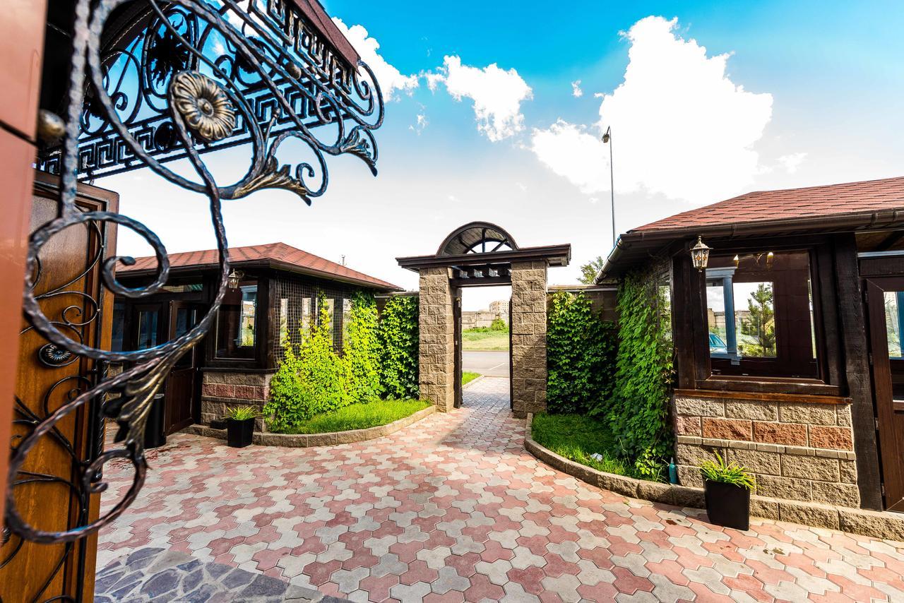 Adler Hotel อัสตานา ภายนอก รูปภาพ